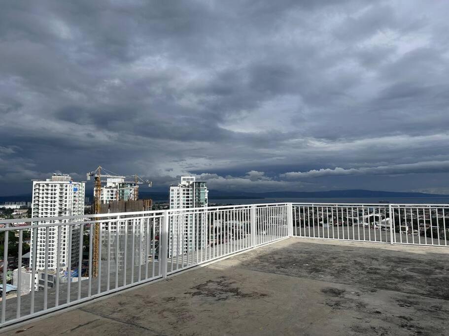 Lengs Place 1 - Studio Unit At Inspiria Condo Beside Abreeza Mall Davao City 외부 사진